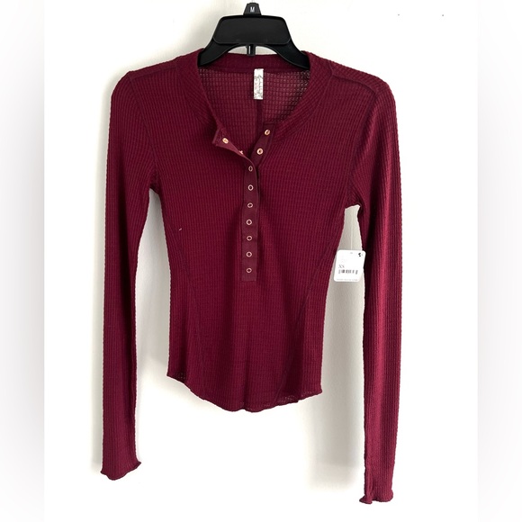 🌟FREE PEOPLE One Of The Girls Henley-Acai color - Picture 11 of 14